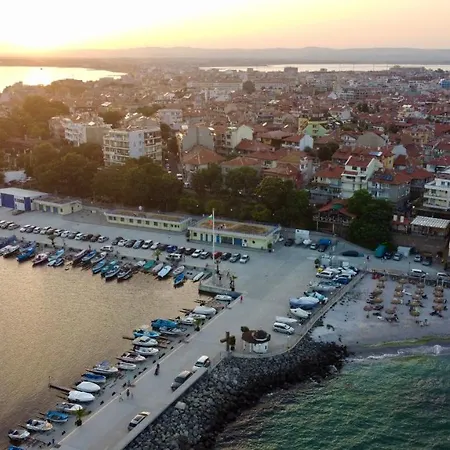Anastasiya's With Stunning Sea Views Guest house